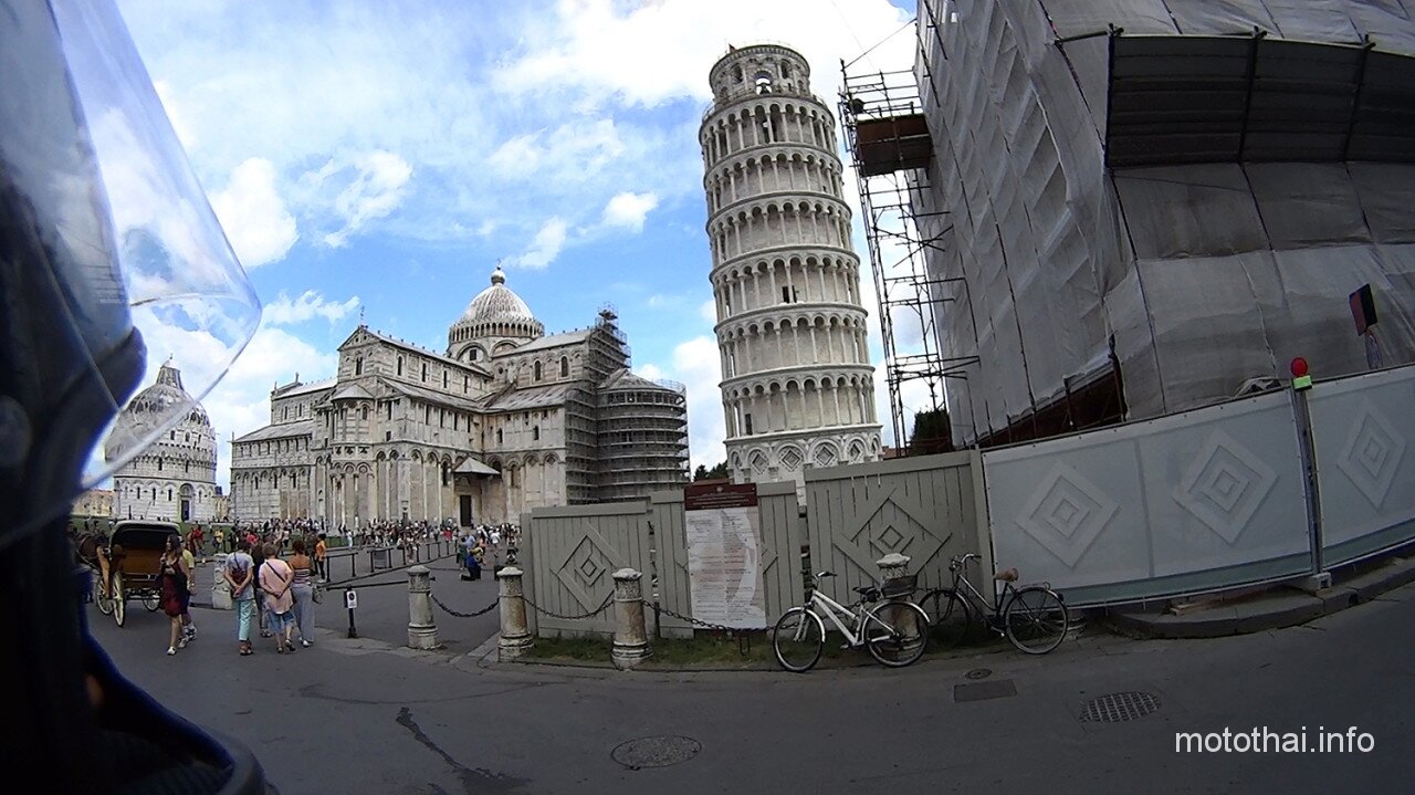 Пизанская башня в Италии